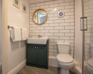 Castle Court Pub & Rooms - 8
