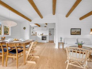Holiday Home Bengta - 500m from the sea by Interhome - 1