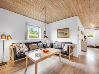 Holiday Home Jerrit - 650m to the fjord by Interhome - 5
