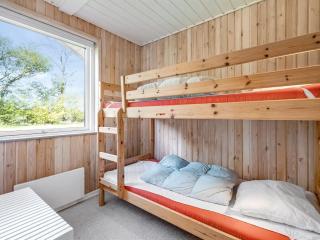 Holiday Home Fridoline - 450m from the sea by Interhome - 4
