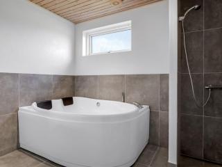 Holiday Home Fridoline - 450m from the sea by Interhome - 1