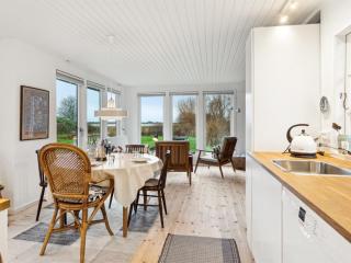 Holiday Home Dufa - 200m to the fjord by Interhome - 2