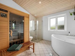 Holiday Home Gertrud - 950m to the fjord by Interhome - 9