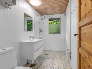 Holiday Home Aamunde - 600m from the sea by Interhome - 4