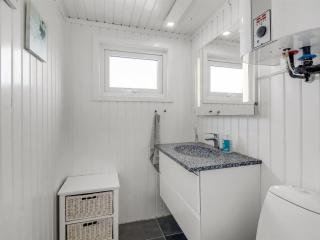 Holiday Home Reeta - 450m from the sea by Interhome - 4