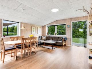 Holiday Home Helmtrud - 700m from the sea by Interhome - 8
