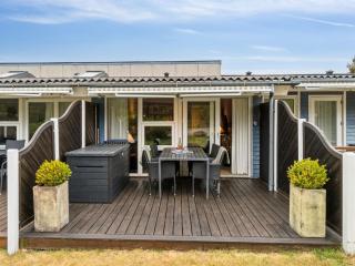 Apartment Emppu - 300m from the sea by Interhome - 5