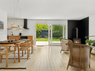 Holiday Home Vilppu - 800m from the sea by Interhome - 2