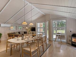 Holiday Home Batsha - 1-7km from the sea by Interhome - 2