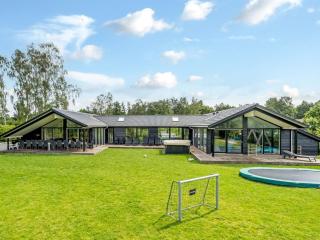Holiday Home Matild - 400m from the sea by Interhome - 0