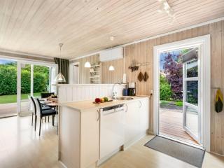 Holiday Home Ellie - 500m from the sea by Interhome - 4