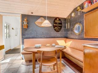 Holiday Home Eljena - 550m from the sea by Interhome - 4