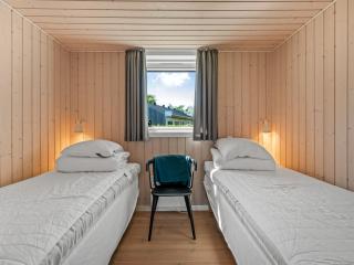 Holiday Home Kody - 400m from the sea by Interhome - 4