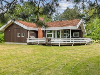 Holiday Home Hennrik - 240m from the sea by Interhome - 0