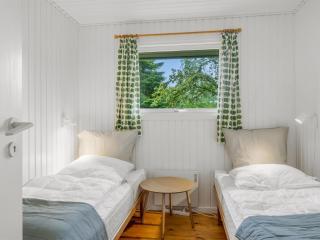 Holiday Home Ivar - from the sea by Interhome - 2