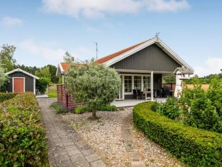 Holiday Home Thine - 800m from the sea by Interhome - 3