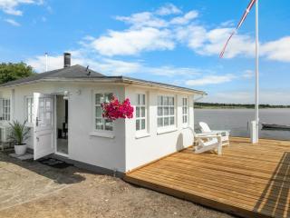 Holiday Home Jorek - 10m to the fjord by Interhome - 9