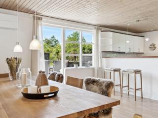 Holiday Home Annabeth - 850m from the sea by Interhome - 7