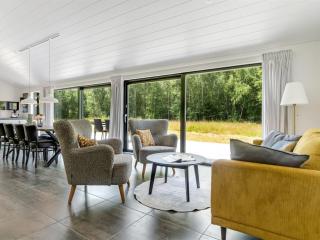 Holiday Home Sighvat - 300m from the sea by Interhome - 7