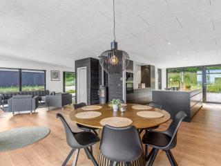 Holiday Home Heidie - 600m from the sea by Interhome - 7