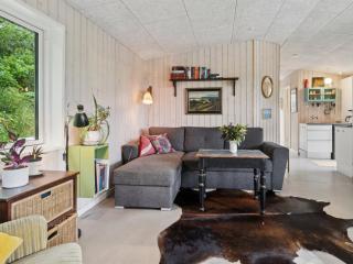 Holiday Home Marjanne - 800m from the sea by Interhome - 9