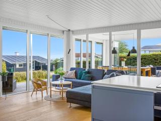 Holiday Home Hubertina - 75m from the sea by Interhome - 3