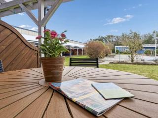 Apartment Vili - 300m from the sea by Interhome - 2