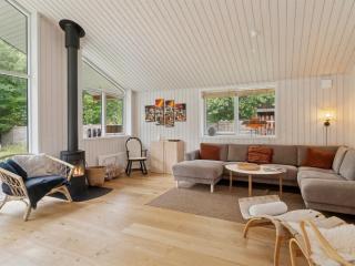 Holiday Home Ovine - 1-2km to the fjord by Interhome - 4