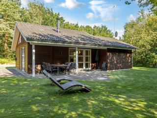 Holiday Home Angantir - 4-8km from the sea by Interhome - 8