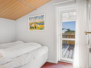 Holiday Home Gisa - 500m from the sea by Interhome - 5