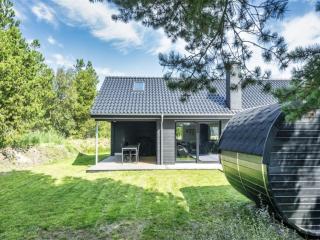 Holiday Home Locan - 1-2km from the sea by Interhome - 1