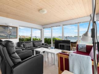 Holiday Home Yngvy - 10m from the sea by Interhome - 6