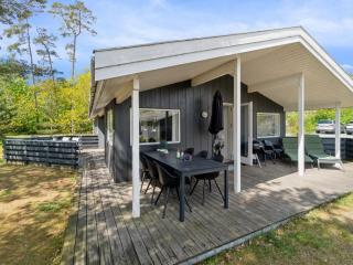 Holiday Home Liska - 60m from the sea by Interhome - 0
