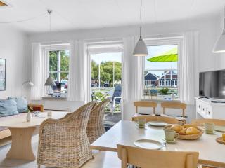 Apartment Thorfin - 10m from the sea by Interhome - 4