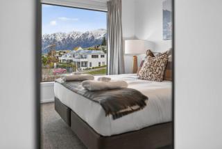 Ellens Luxury Queentown Lake View Escape - 3