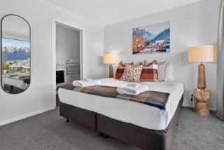 Ellens Luxury Queentown Lake View Escape - 6