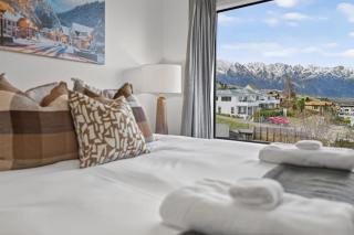 Ellens Luxury Queentown Lake View Escape - 2
