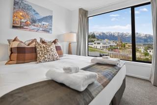 Ellens Luxury Queentown Lake View Escape - 5