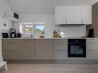 Holiday Home Toska - 800m from the sea by Interhome - 7