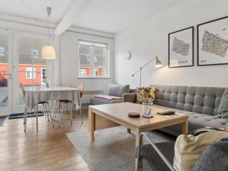 Apartment Anabella - 6km from the sea by Interhome - 8