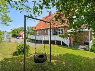 Holiday Home Hughlek - 450m from the sea by Interhome - 6