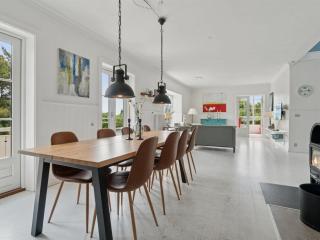 Holiday Home Hughlek - 450m from the sea by Interhome - 1