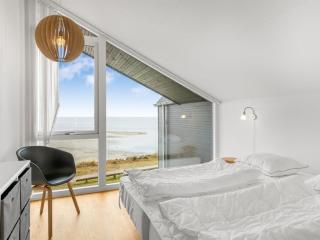 Holiday Home Chayton - 10m from the sea by Interhome - 2