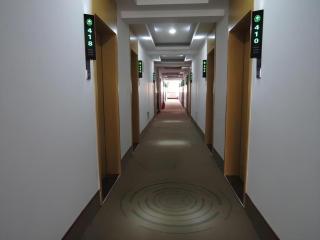 GreenTree Inn Xining Railway Station - 1