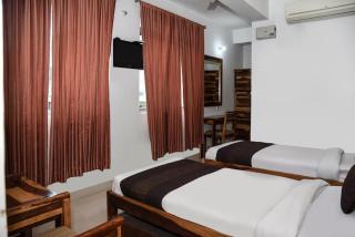 New Laavish Hotel - 1