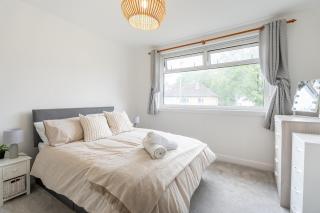 Spacious 3BR Contractor Stay - Parking - Near City - 8