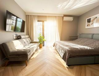Title Legendary Grand Terrace Studio by TVC - 8