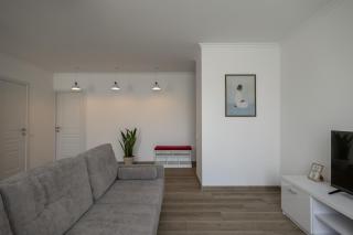 Warm & Stylish City Apartment - 7