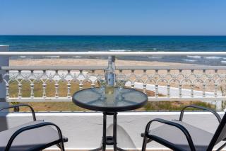 Azure Seaside Apts - 3