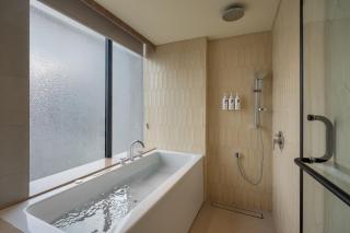 Park Inn & Suites By Radisson Rajkot - 7